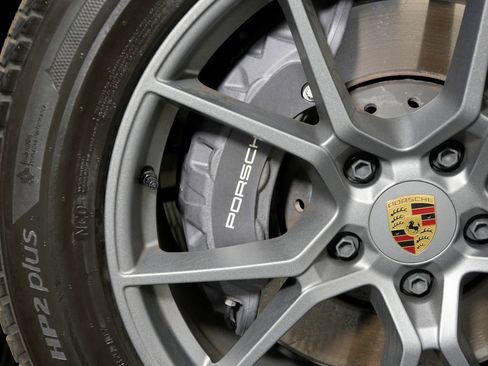 Certified 2024 Porsche Cayenne AWD/4WD image 17