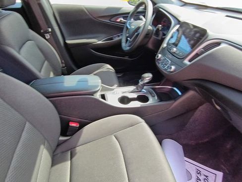 Used 2024 Chevrolet Malibu LT w/ Sport Edition FWD image 11