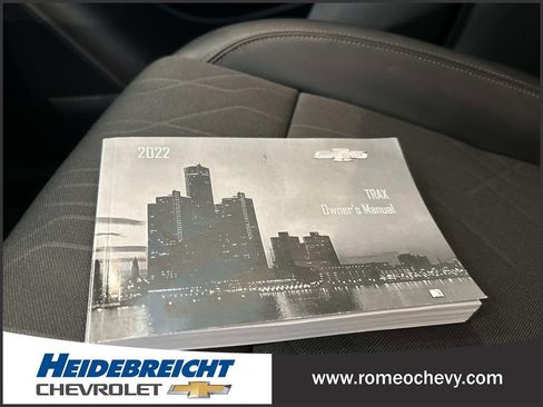 Certified 2022 Chevrolet Trax LT w/ LT Convenience Package image 26