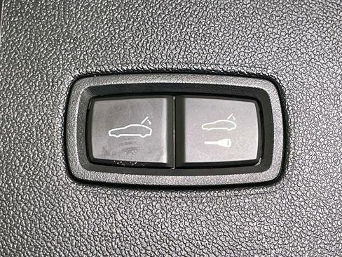 Used 2021 Porsche Cayenne GTS image 21