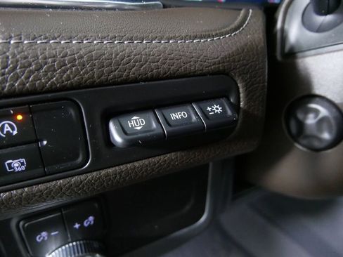 Used 2023 GMC Yukon XL Denali image 18