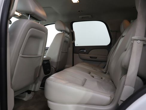 Used 2012 Chevrolet Tahoe LT image 19