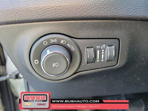Used 2018 Jeep Compass Latitude w/ Cold Weather Group FWD image 19