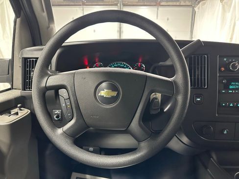 Used 2025 Chevrolet Express 3500 LT w/ LT Preferred Equipment Group image 19