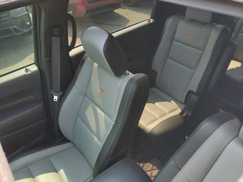 Certified 2022 Dodge Durango R/T w/ Blacktop Package RWD image 38