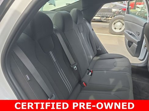 Certified 2025 Hyundai Elantra Sport image 11