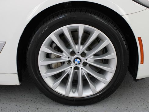 Used 2021 BMW 530i w/ Convenience Package RWD image 38