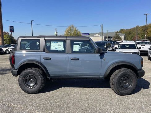 New 2025 Ford Bronco Base w/ Sasquatch Package image 2