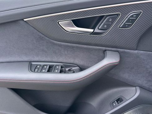 New 2026 Audi SQ7 Prestige image 10