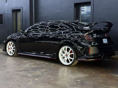 Used 2017 Honda Civic Type R image 7