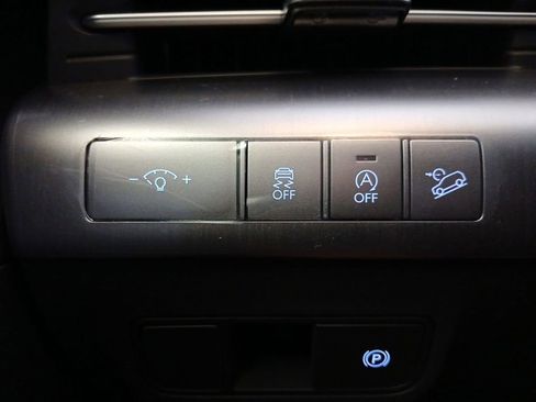 New 2026 Hyundai Kona SE image 19