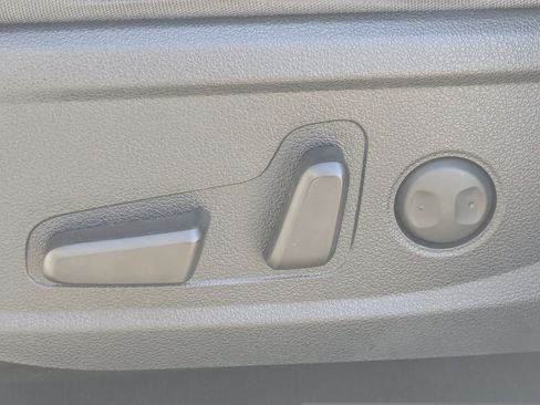 Used 2019 Hyundai Santa Fe SEL FWD image 23