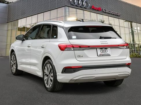 Used 2023 Audi Q4 e-tron Premium Plus w/ Premium Plus RWD image 2