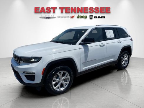 Used 2023 Jeep Grand Cherokee Limited AWD/4WD image 7