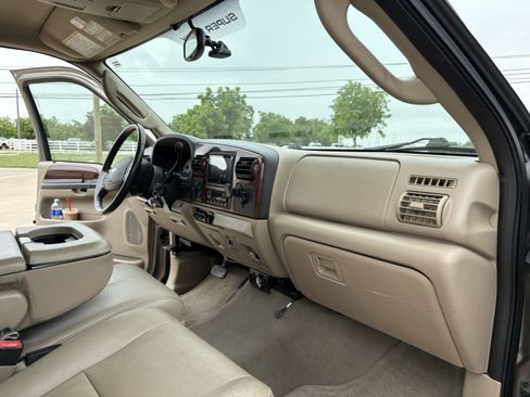 Used 2005 Ford F350 Lariat AWD/4WD image 15