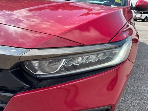 Used 2018 Honda Accord Sport image 9