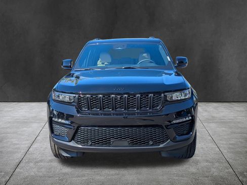 New 2025 Jeep Grand Cherokee Limited w/ Luxury Tech Group II image 8