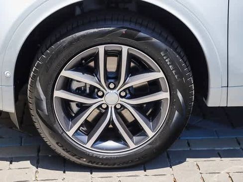 New 2024 Land Rover Discovery Sport S image 8