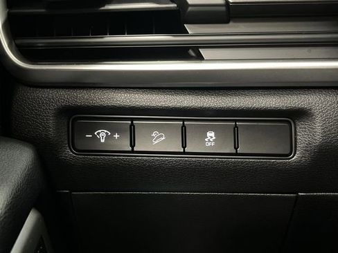 Used 2023 Kia Telluride LX image 24