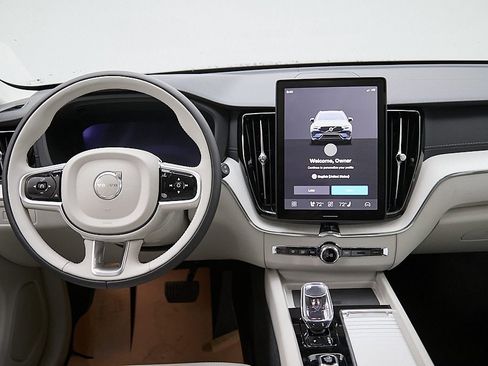 New 2026 Volvo XC60 B5 Ultra w/ Climate Package image 20