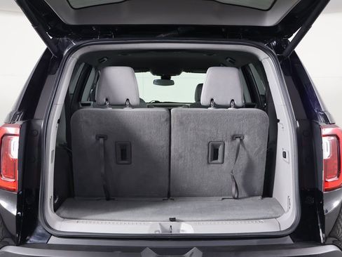 Used 2023 GMC Acadia SLE w/ Driver Convenience Package image 20