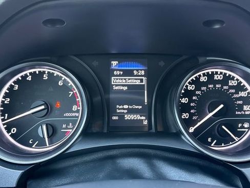 Used 2023 Toyota Camry SE FWD image 39