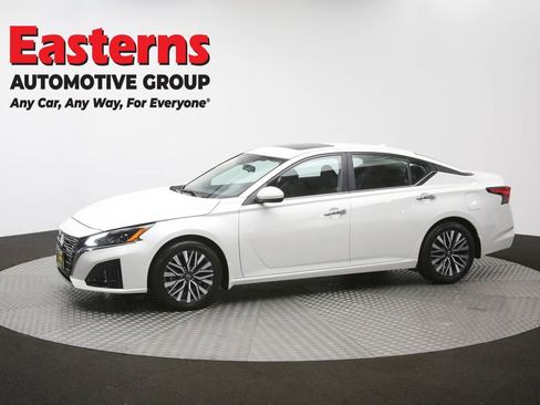 Used 2024 Nissan Altima 2.5 SV w/ SV Premium Package FWD image 58