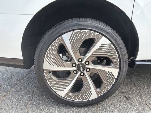 New 2027 Lincoln Navigator L Black Label AWD/4WD image 21