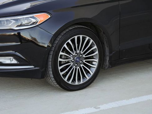Used 2018 Ford Fusion Titanium AWD/4WD image 31