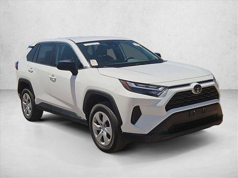 Used 2025 Toyota RAV4 LE AWD/4WD image 3