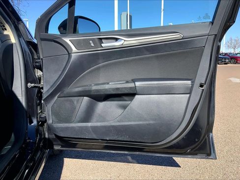 Certified 2019 Ford Fusion SE image 22