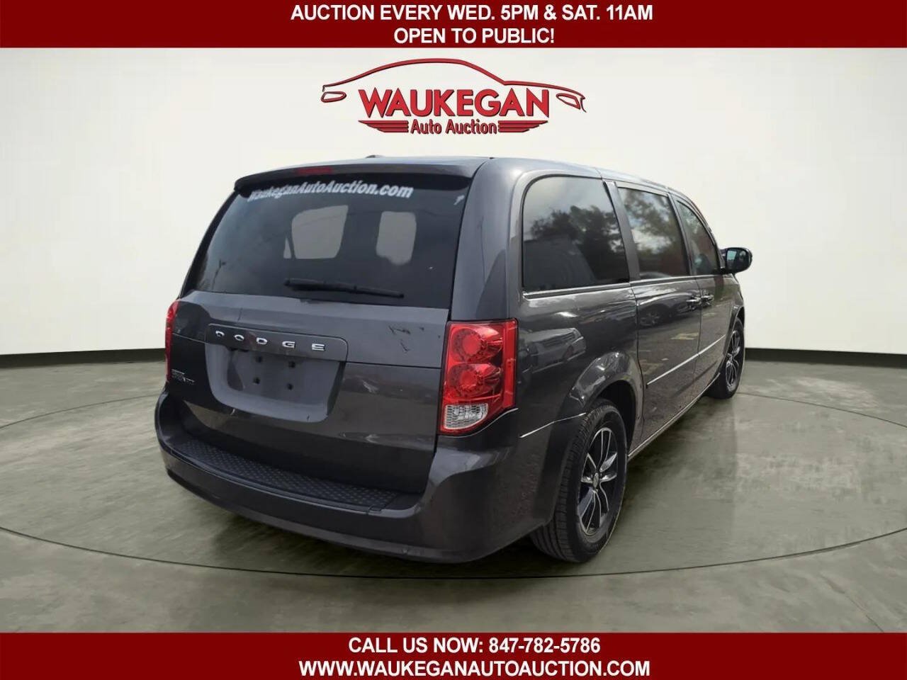 Used 2017 Dodge Grand Caravan SE FWD image 5