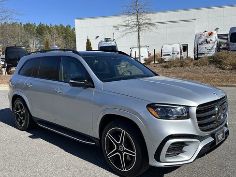Certified 2025 Mercedes-Benz GLS 450 4MATIC image 2