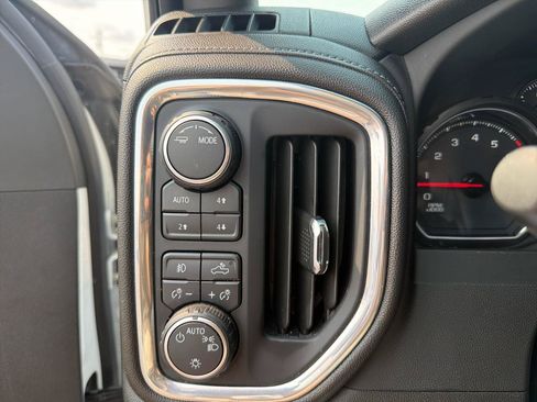 Used 2023 Chevrolet Silverado 2500 LT w/ Convenience Package AWD/4WD image 13