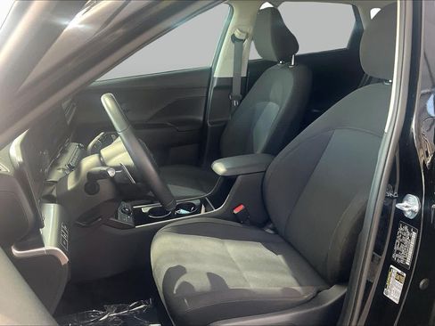 Certified 2025 Hyundai Kona SEL FWD image 9