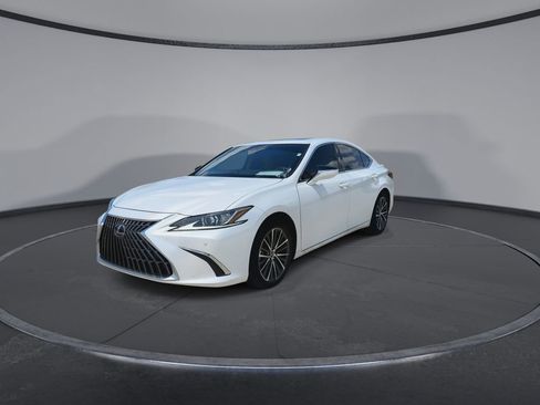 Used 2024 Lexus ES 300h w/ Premium Package image 4