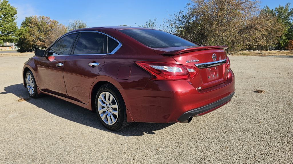 Used 2017 Nissan Altima 2.5 S w/ Power Driver Seat Package FWD image 3