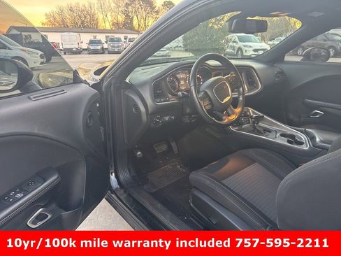 Used 2020 Dodge Challenger SXT w/ Blacktop Package image 7