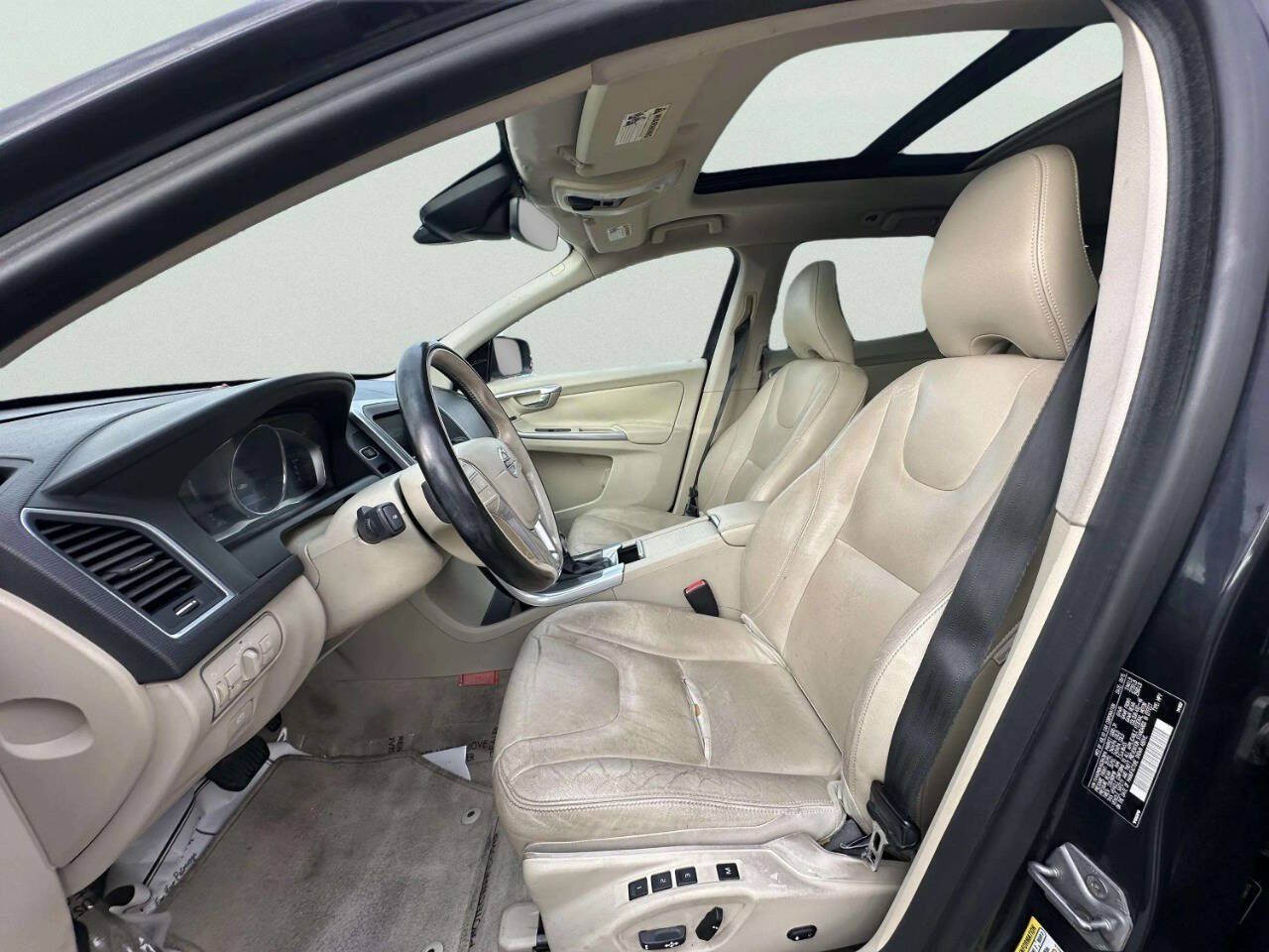 Used 2016 Volvo XC60 T5 Premier FWD image 13