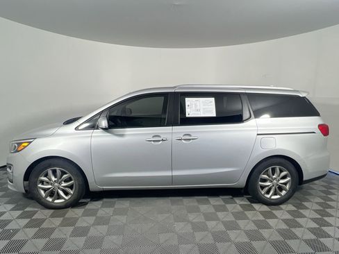 Used 2021 Kia Sedona EX FWD image 6