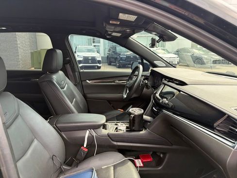 Used 2023 Cadillac XT6 Sport w/ LPO, ONYX Package AWD/4WD image 27