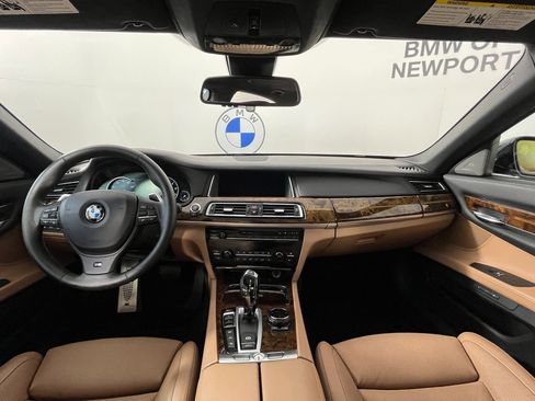 Used 2015 BMW 750Li xDrive image 17