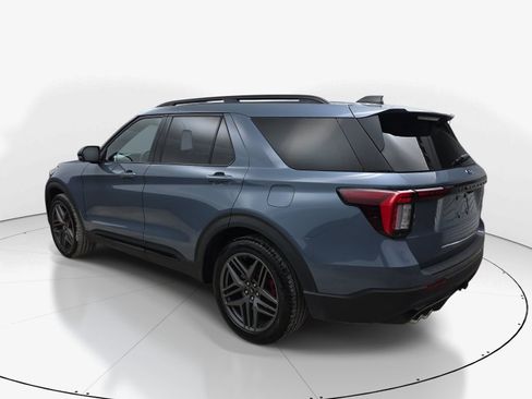 Used 2025 Ford Explorer ST RWD image 6