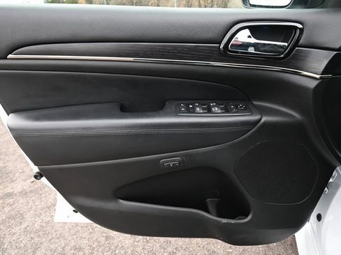 Used 2020 Jeep Grand Cherokee High Altitude image 22