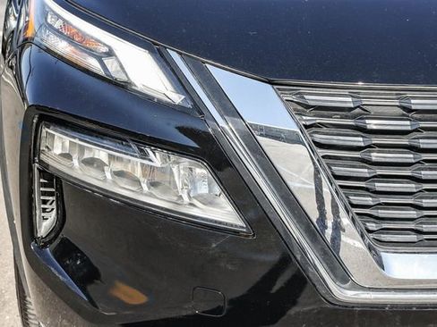 Used 2023 Nissan Rogue SV image 10