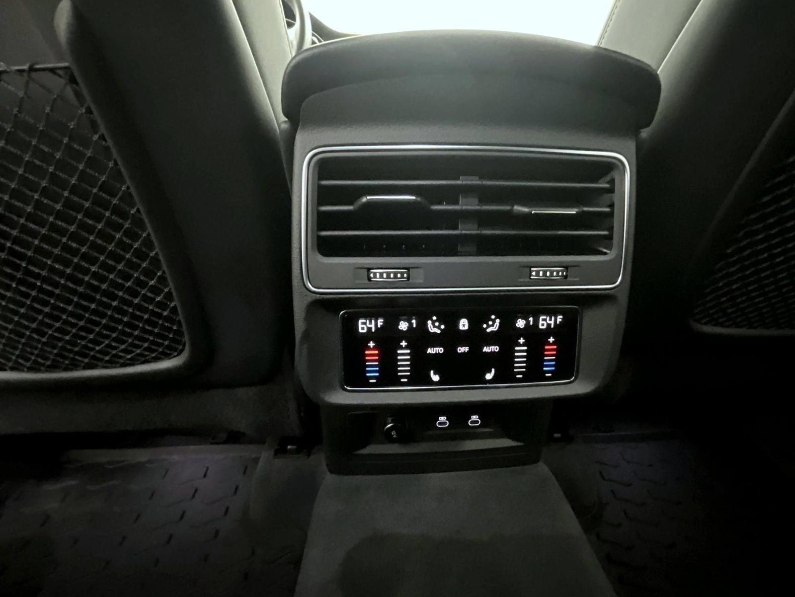 Used 2023 Audi Q8 Prestige AWD/4WD image 21