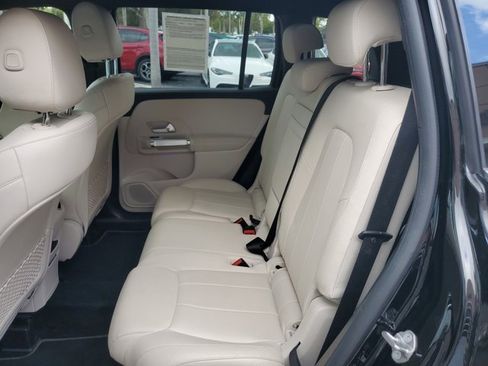 Used 2022 Mercedes-Benz GLB 250 image 16