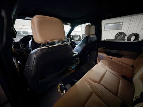 Used 2022 Ford F150 Lariat w/ Equipment Group 502A High image 9