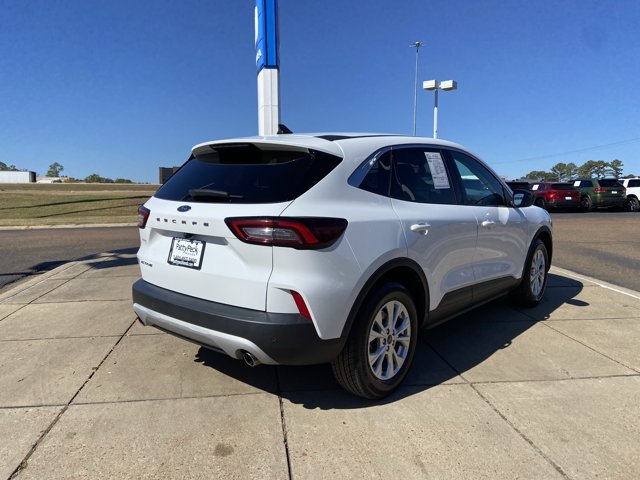 Used 2023 Ford Escape Active FWD image 11