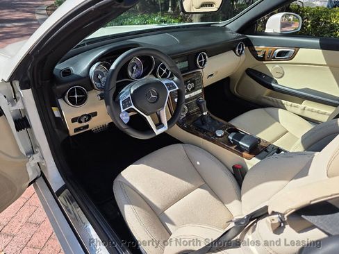 Used 2014 Mercedes-Benz SLK 250 image 37